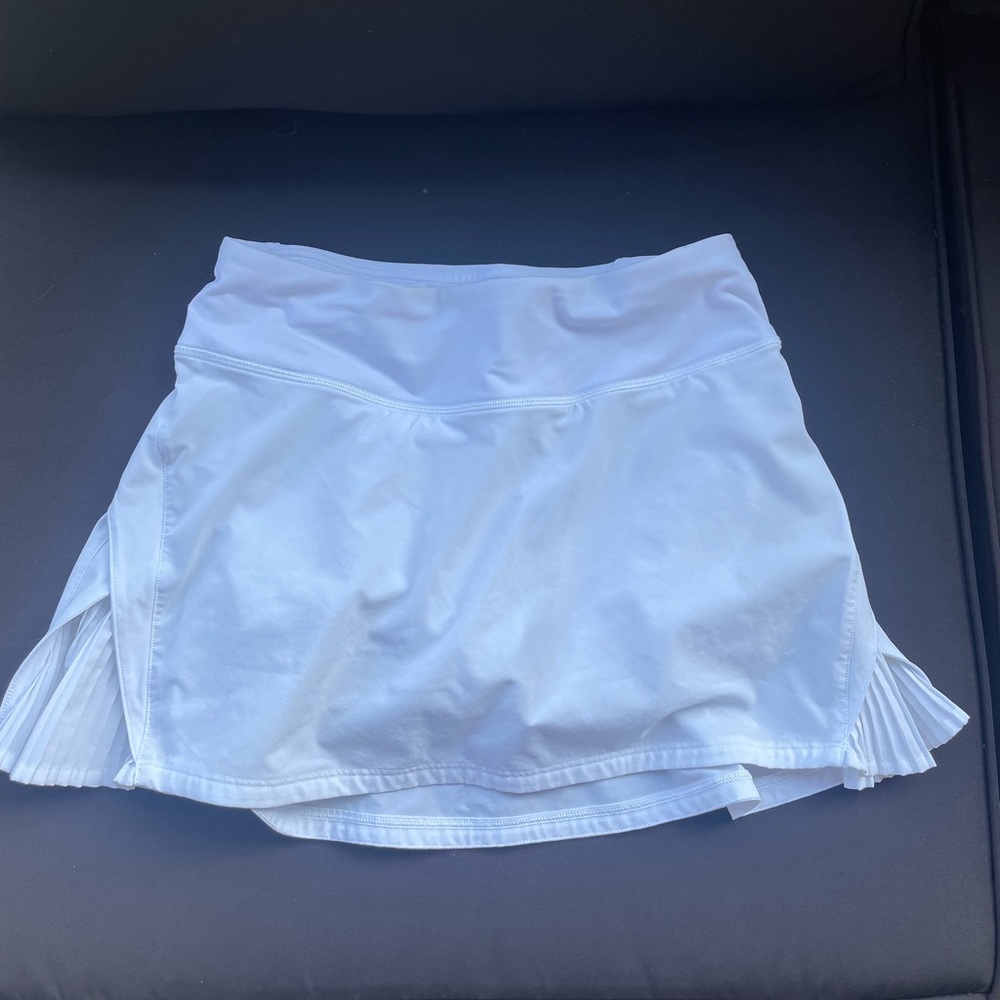 Lululemon white tennis skirt